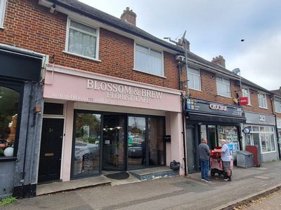 Property Image for 2 Chessington Parade, Leatherhead Road, Chessington, Surrey, KT9 2PH