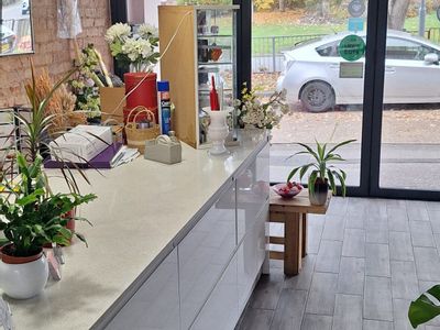Property Image for 2 Chessington Parade, Leatherhead Road, Chessington, Surrey, KT9 2PH