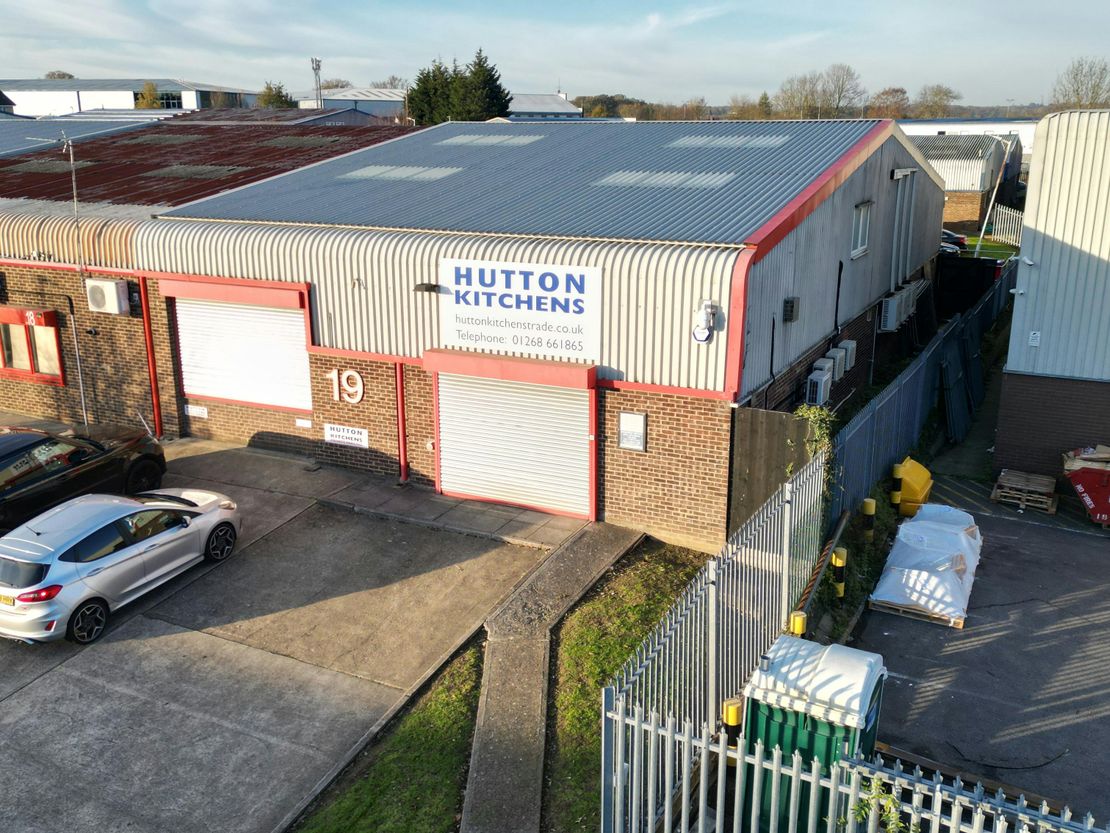 Unit 19 Newlands End, Laindon North Industrial Estate, Basildon, SS15 6DU