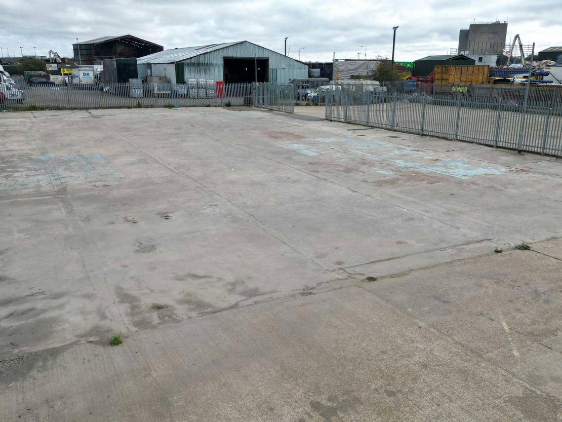 14-16 Maypole Crescent, Darent Industrial Park, Erith, DA8 2JZ