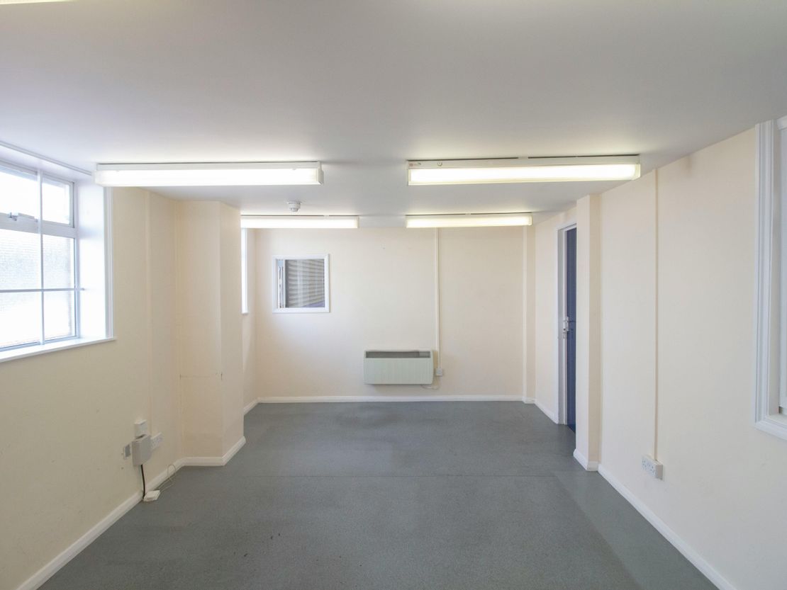 Unit 4 Sunbeam Industrial Estate, Sunbeam Road, Park Royal, NW10 6JP