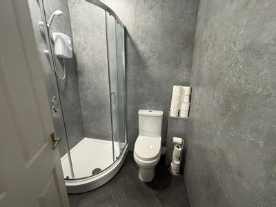 Property Image for First Floor, 442 Leeds Road, Wakefield, West Yorkshire, WF1 2JB