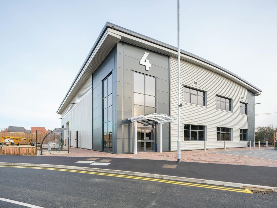 Q10 Quattro, London Road, Raunds, NN9 6XU