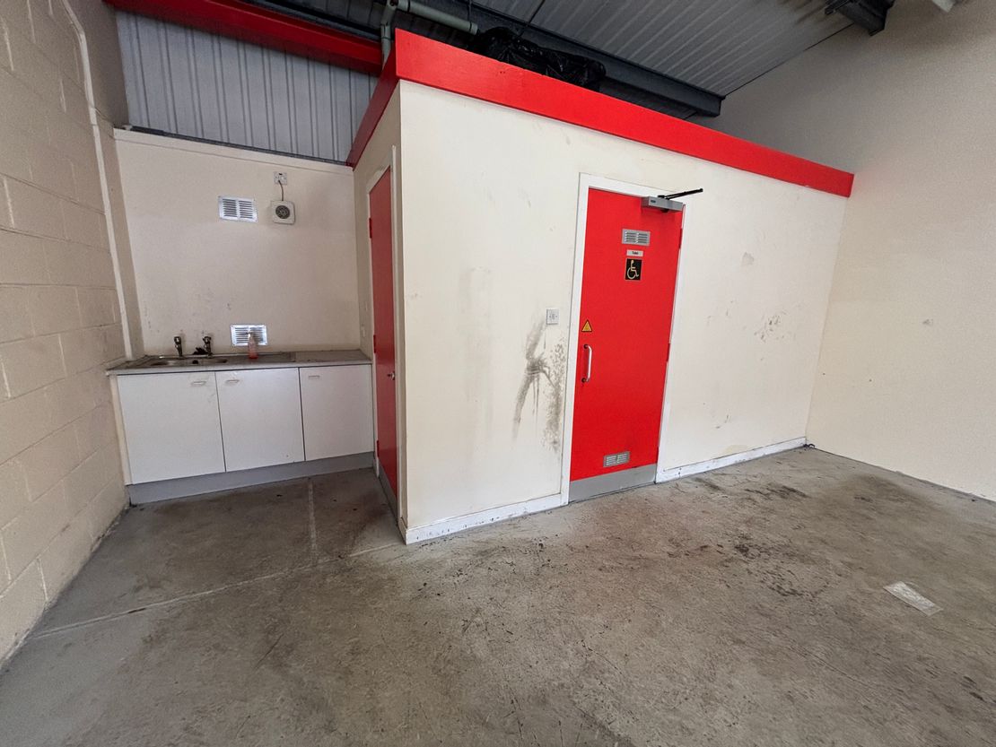 Unit 3, Bridgend Industrial Estate, Dalry, KA24 4ED