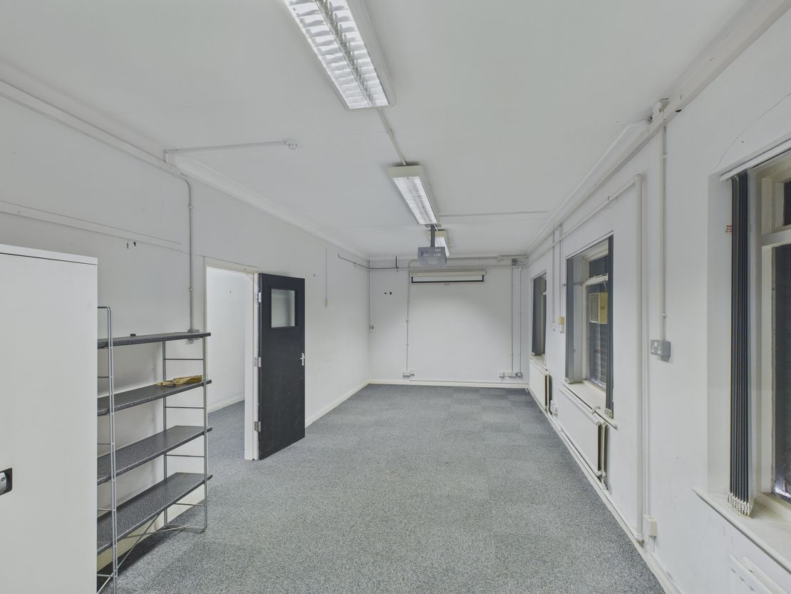 14 Knutsford Way, Bumpers Lane Sealand Road, Sealand Industrial Estate, Chester, Cheshire, CH1 4NS