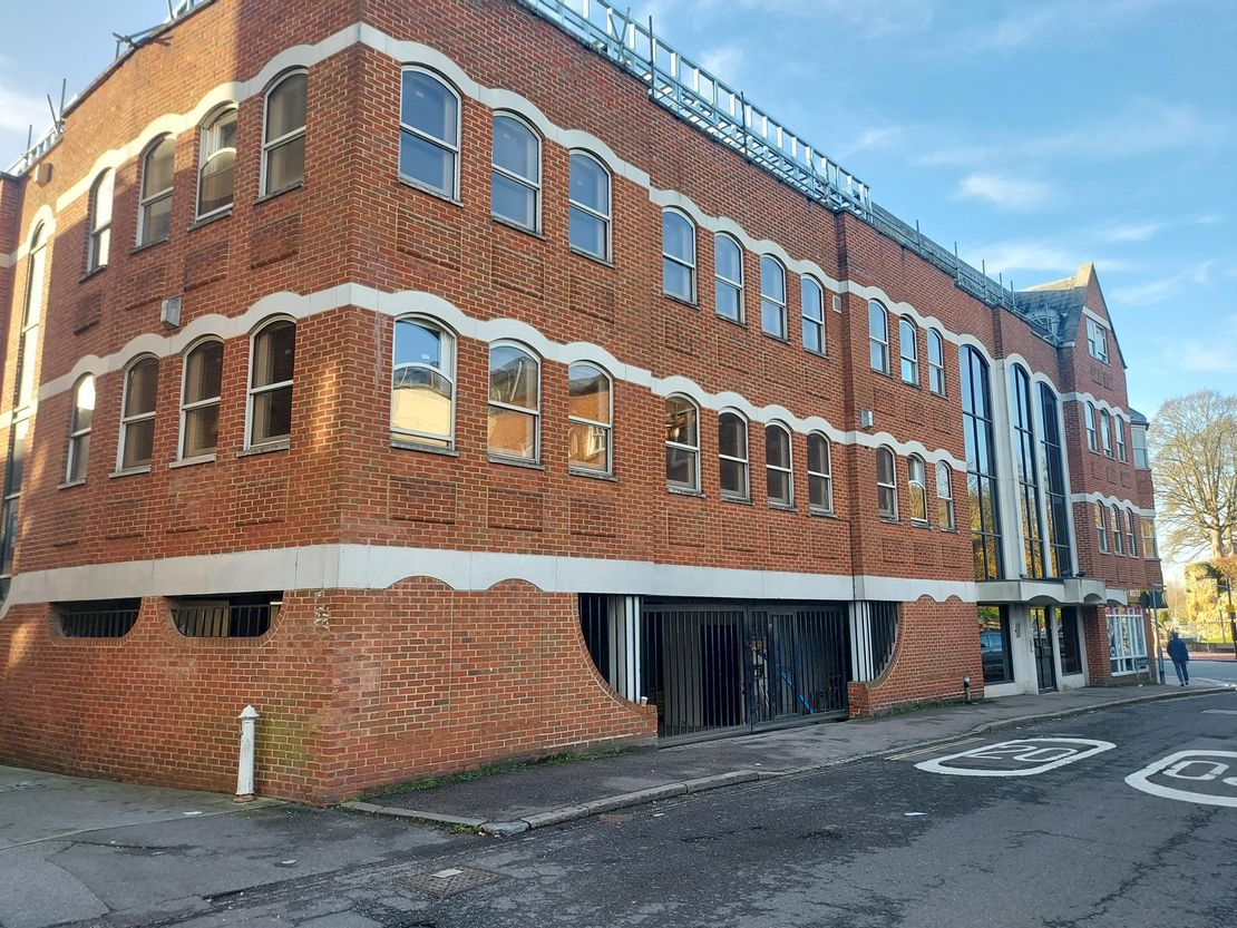 Bridge House, 97-101 High Street, Tonbridge, Kent, TN9 1DR