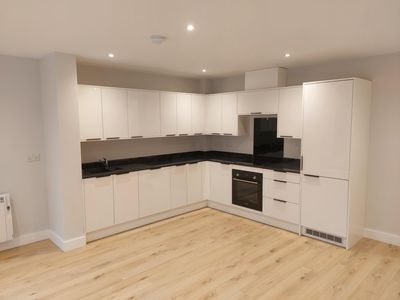 Property Image for Bridge House, 97-101 High Street, Tonbridge, Kent, TN9 1DR