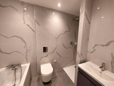 Property Image for Bridge House, 97-101 High Street, Tonbridge, Kent, TN9 1DR
