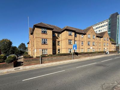Property Image for Flat 14, Balmoral Court, Springfield Road, Chelmsford, Essex