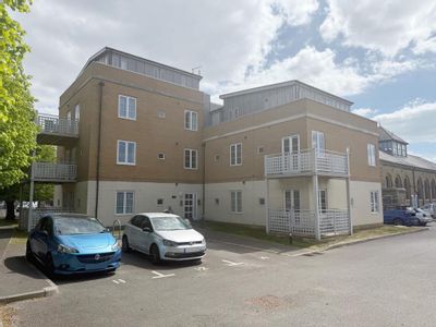 Property Image for 6 Admiral House, 1 St. Georges Walk, Gosport, Hampshire