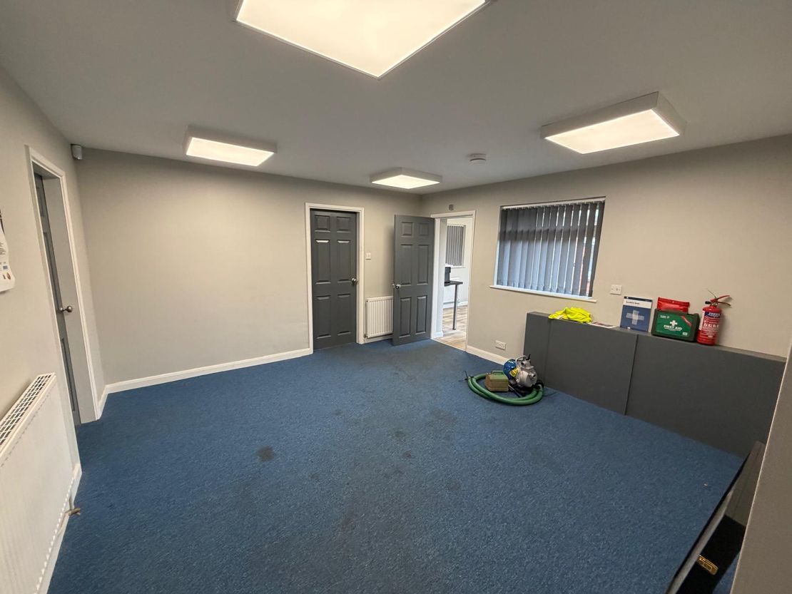Yard / Depot, Scrooby Road, Bawtry, Doncaster, South Yorkshire, DN10 6BE