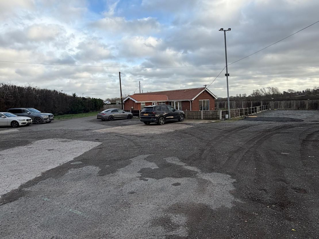Yard / Depot, Scrooby Road, Bawtry, Doncaster, South Yorkshire, DN10 6BE