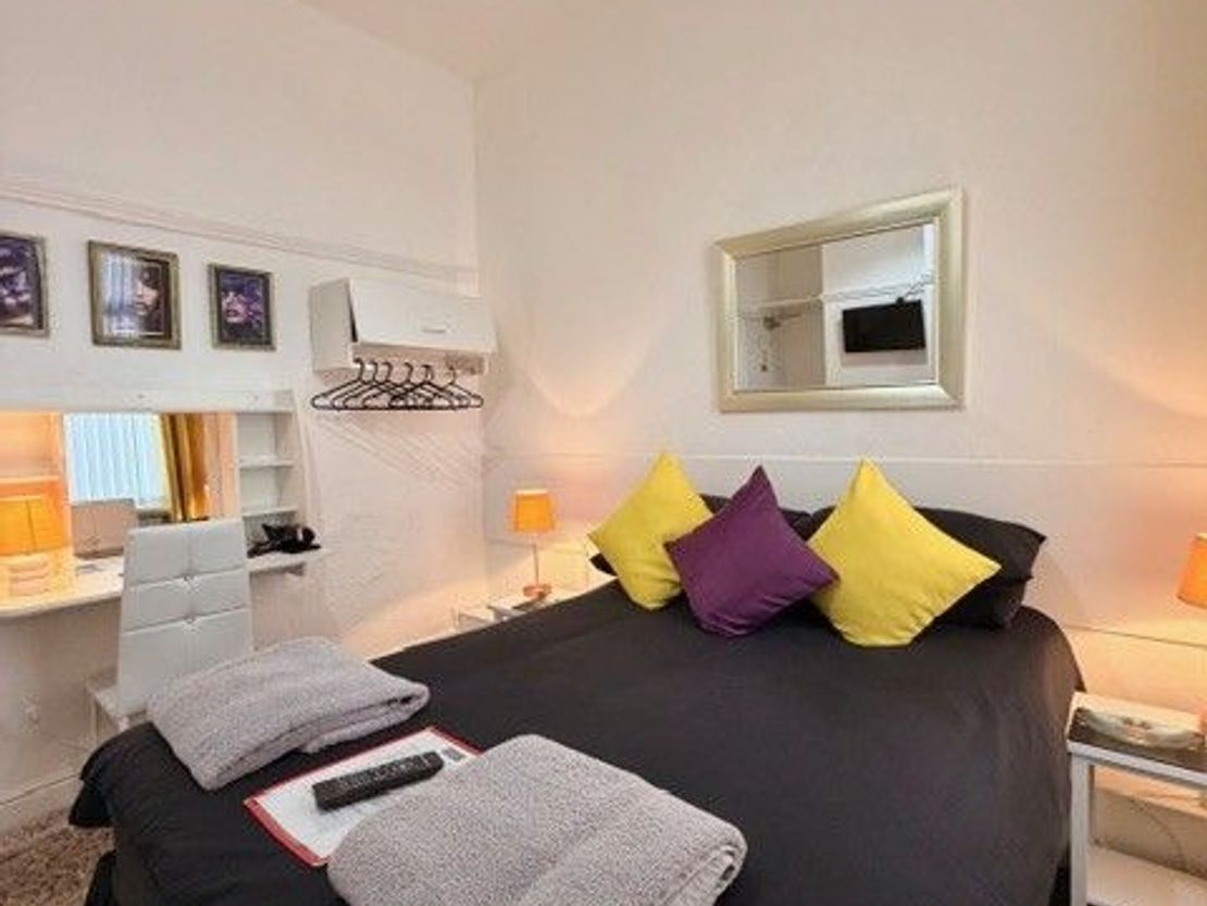 Avant Garde Hotel, 115 Albert Road, Blackpool, FY14PW