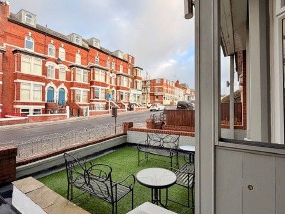 Avant Garde Hotel, 115 Albert Road, Blackpool, FY14PW