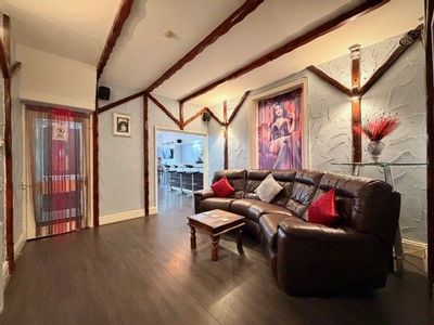 Property Image for Avant Garde Hotel, 115 Albert Road, Blackpool, FY14PW