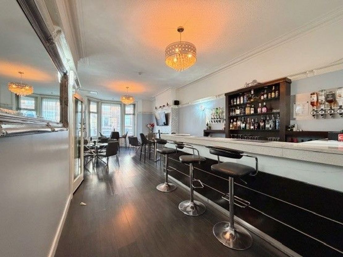 Avant Garde Hotel, 115 Albert Road, Blackpool, FY14PW
