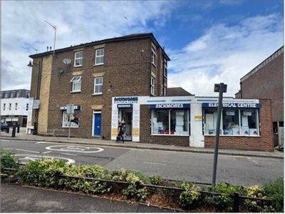 Property Image for 86, 86A & 86B High St, Hoddesdon EN11 8HD