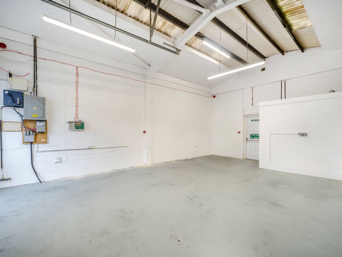 Unit 14 Robert Cort Industrial Estate, Britten Rd, Reading RG2 0AU, UK