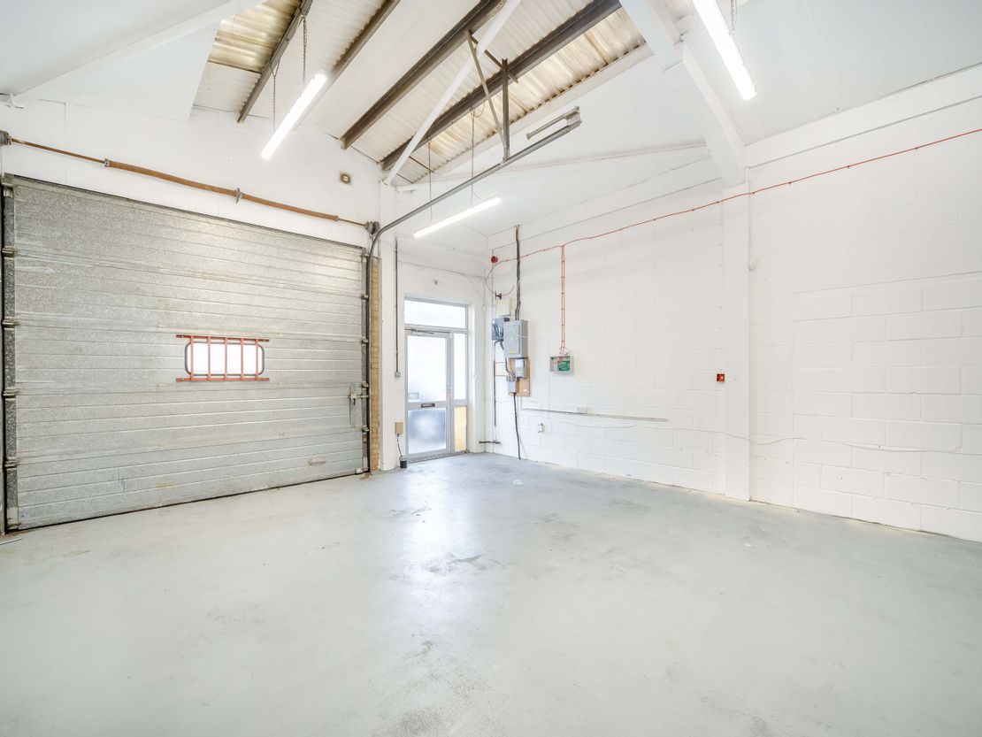 Unit 14 Robert Cort Industrial Estate, Britten Rd, Reading RG2 0AU, UK