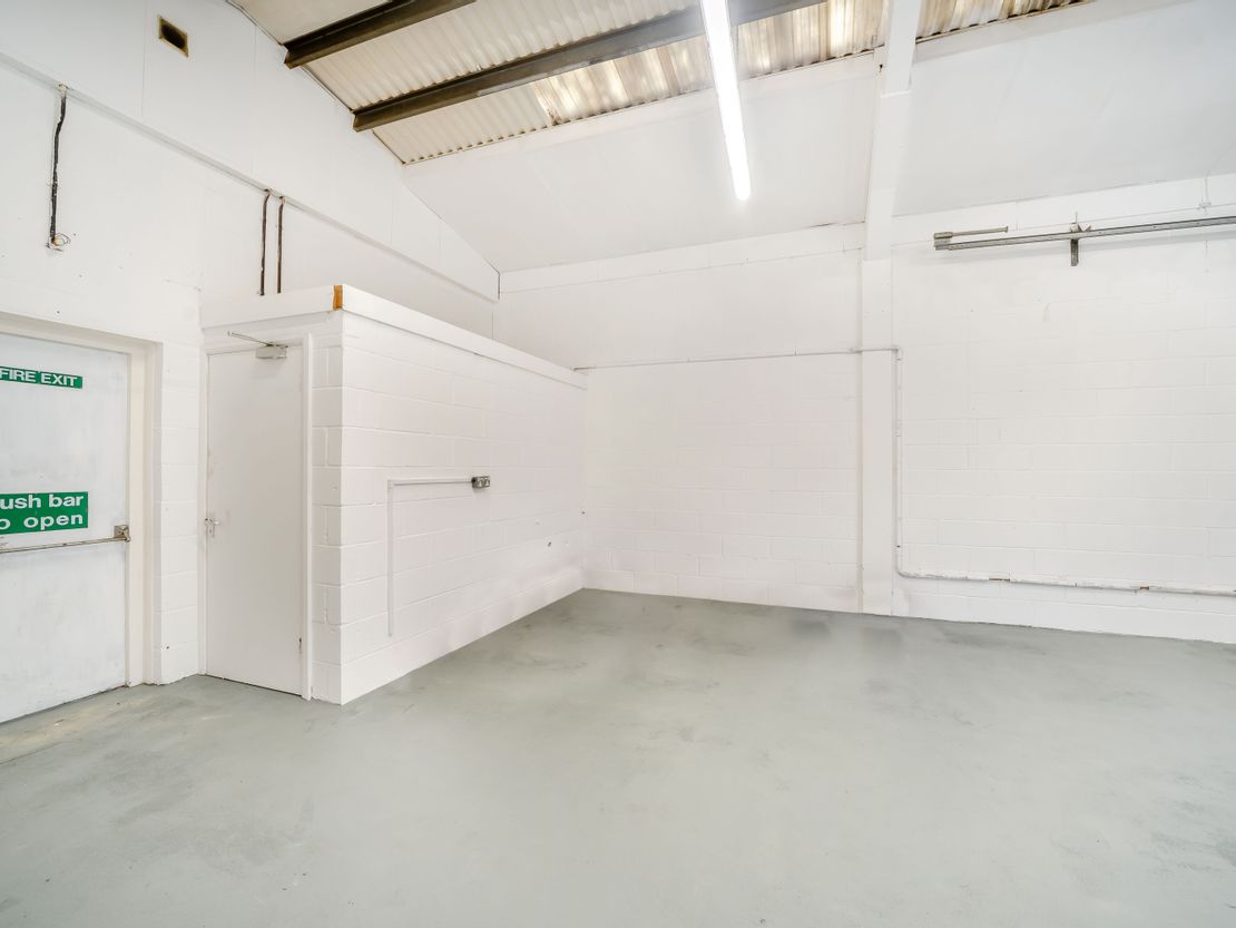 Unit 14 Robert Cort Industrial Estate, Britten Rd, Reading RG2 0AU, UK