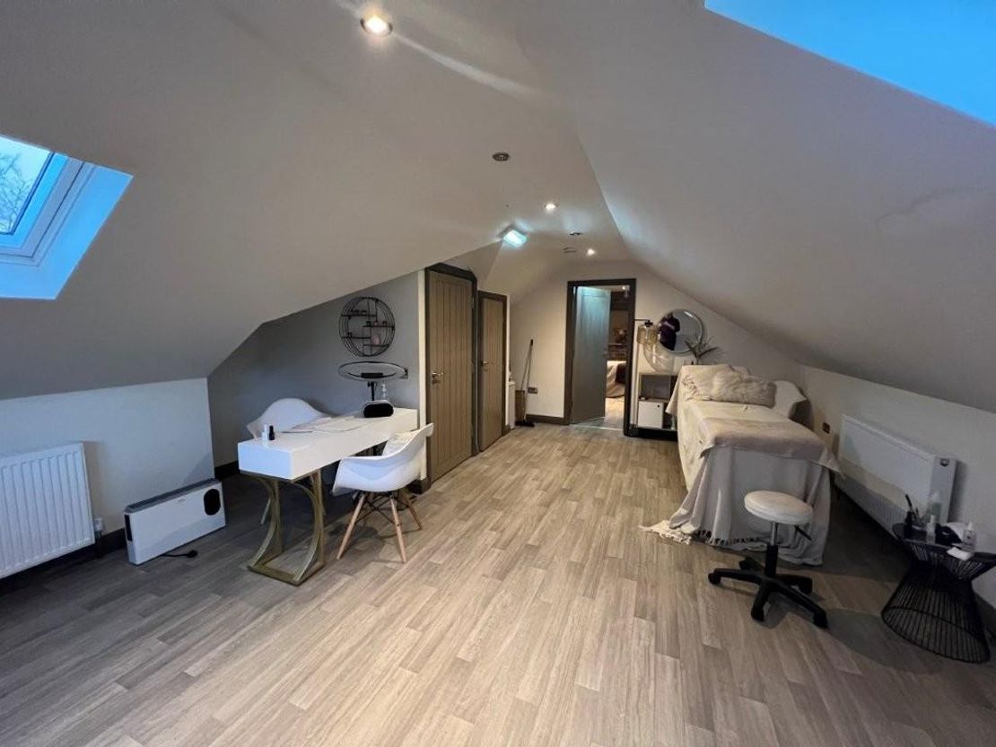 1st Floor Retail Unit, Moor Bottom, Honley, Holmfirth