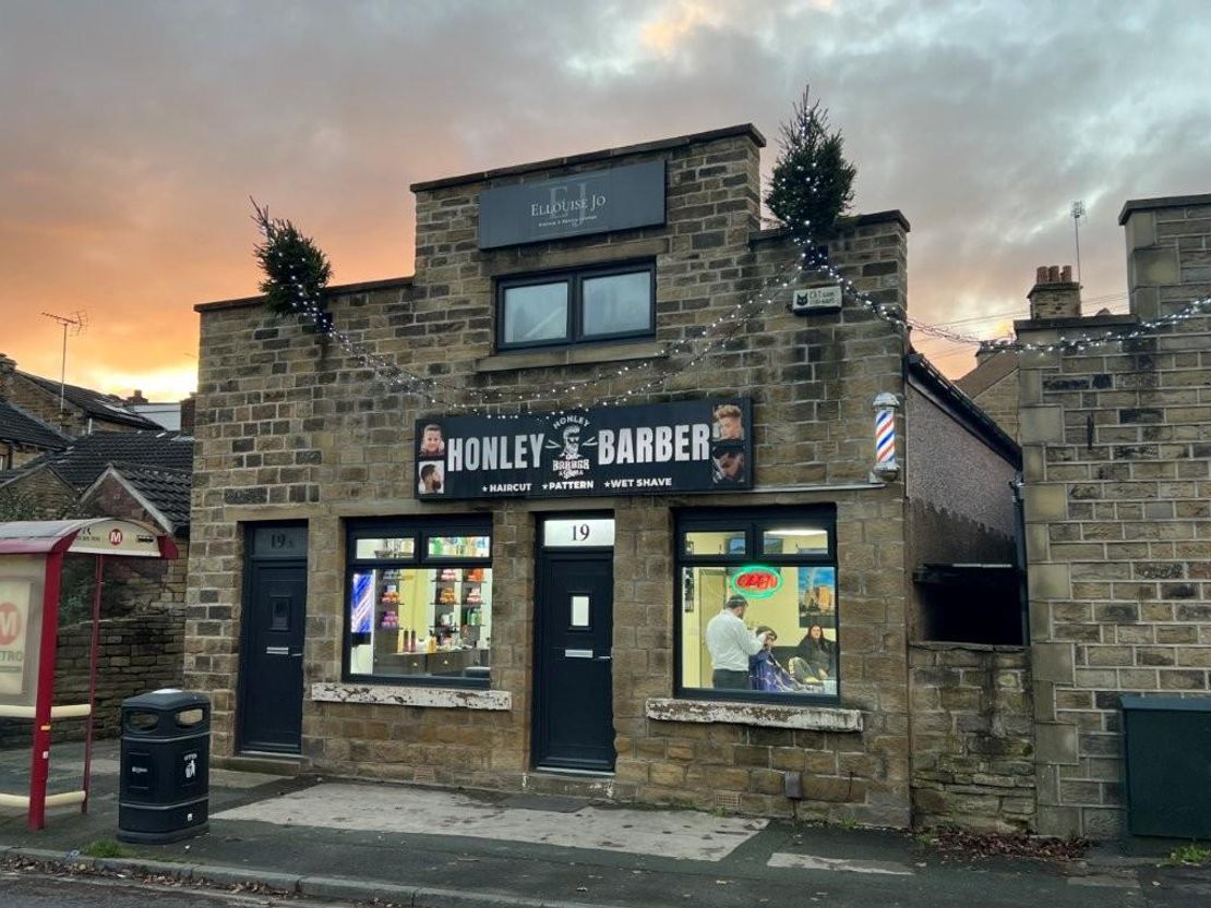 1st Floor Retail Unit, Moor Bottom, Honley, Holmfirth