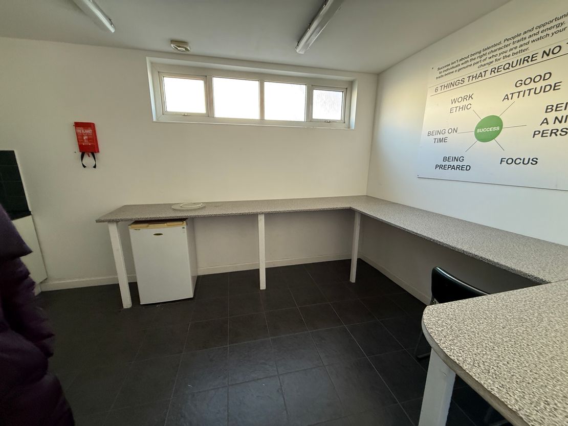 10-11 Station Close, Potters Bar, Hertfordshire, EN6 1TL