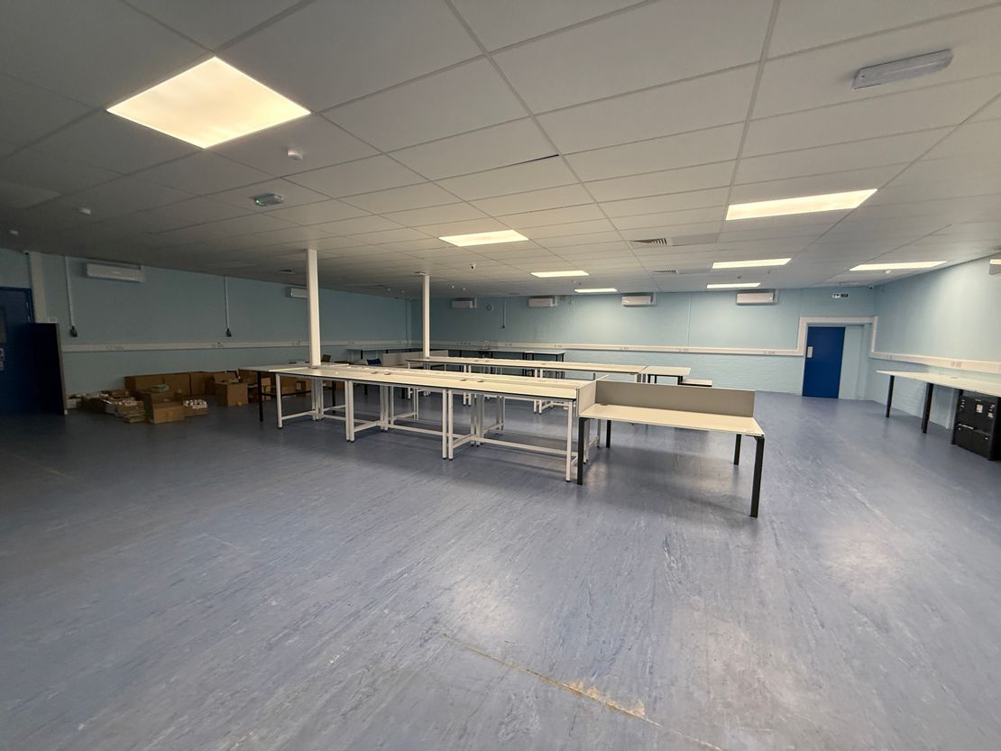 10-11 Station Close, Potters Bar, Hertfordshire, EN6 1TL