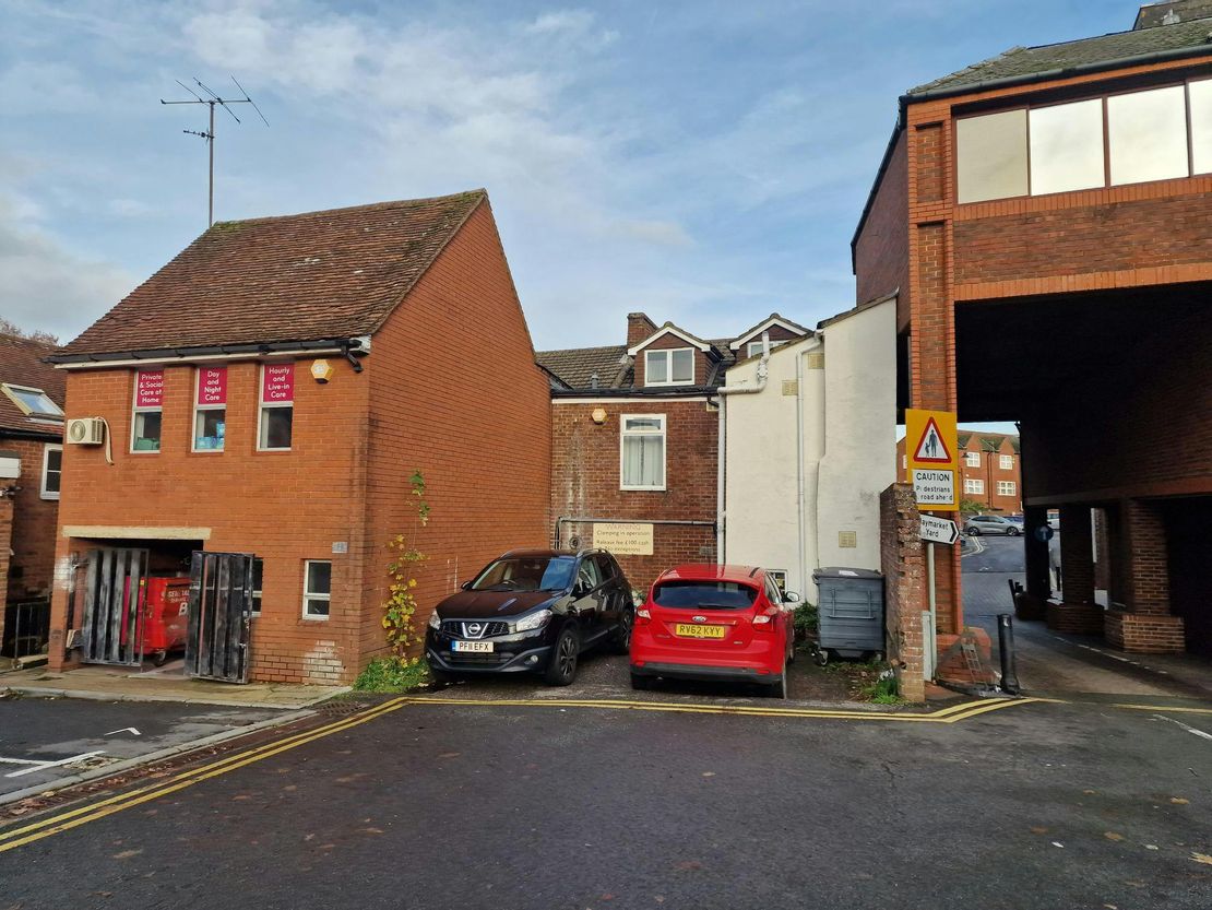 31 Church Street, Basingstoke, RG21 7QQ