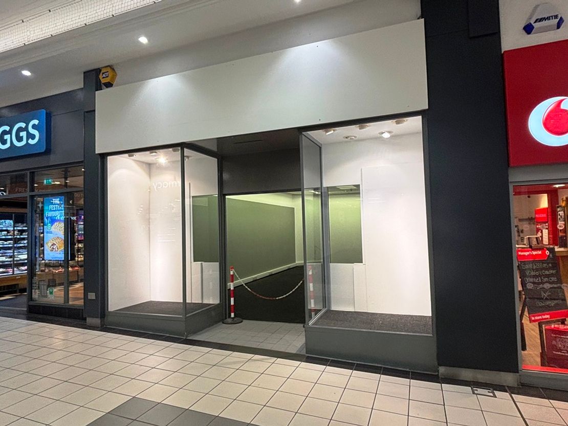 8 Mill Street Mall, Grosvenor Shopping Centre, Grosvenor Shopping Centre, Macclesfield, Cheshire, SK10 1DY