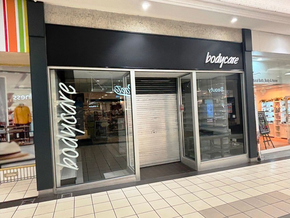 5 Mill Street Mall, Grosvenor Shopping Centre, Grosvenor Shopping Centre, Macclesfield, Cheshire, SK10 1DY