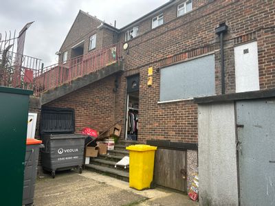 Property Image for 17 Twydall Green, Twydall, Gillingham, Kent, ME8 6JY