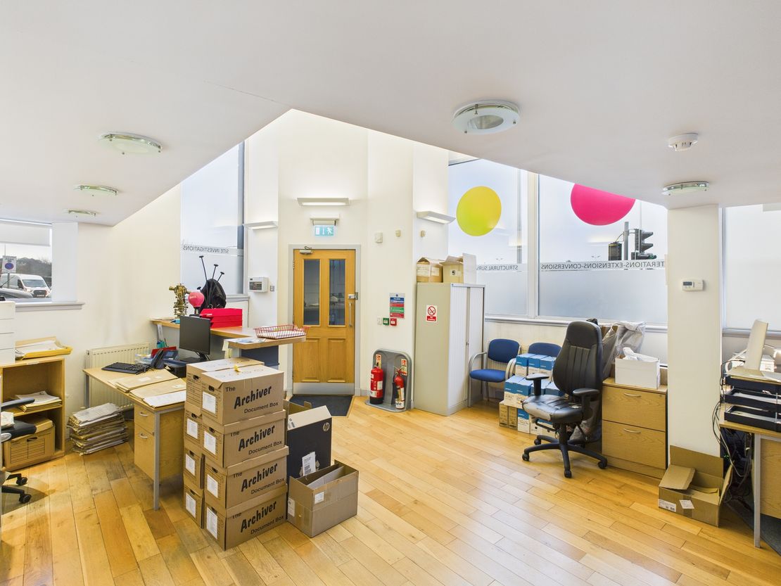 1 Meadowbank Place, Edinburgh, City Of Edinburgh, EH8 7AW