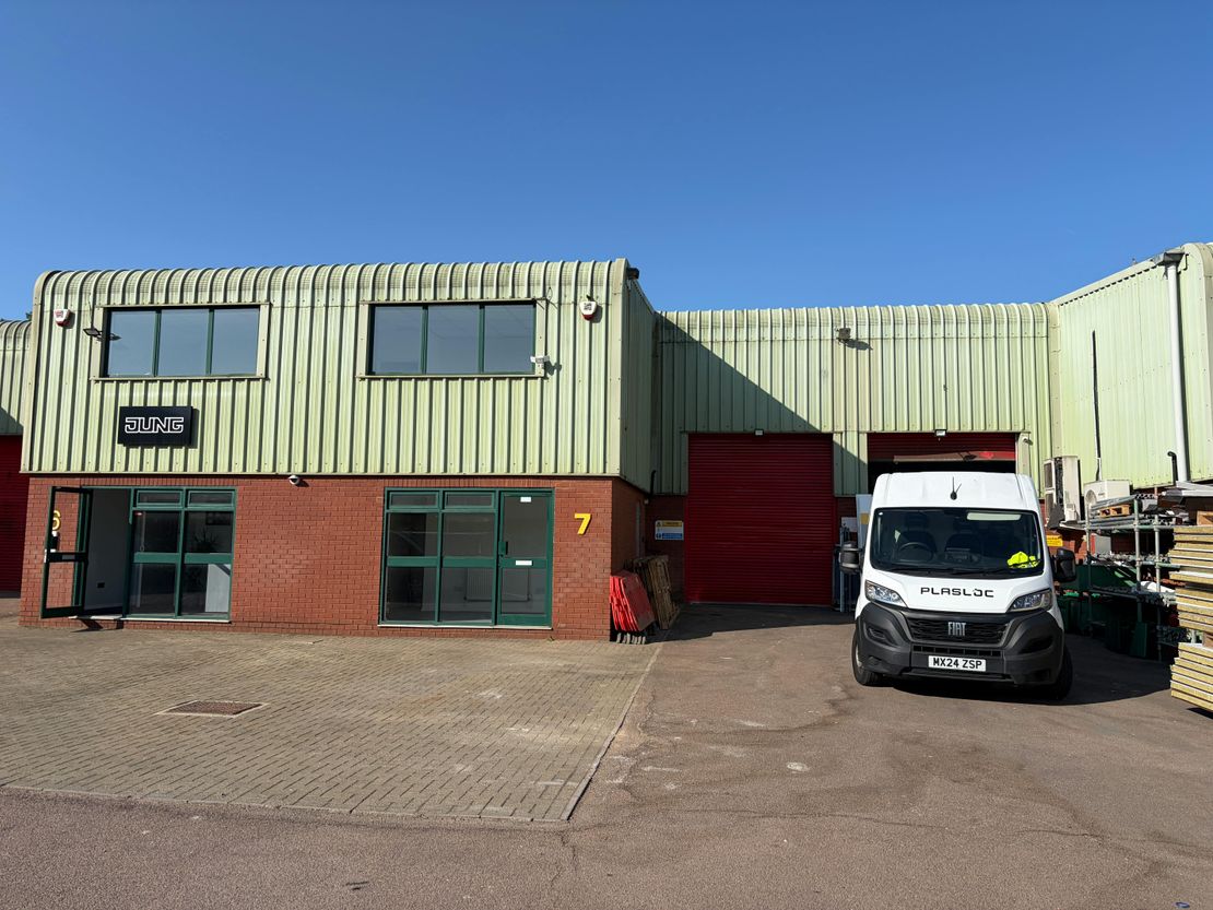 Unit 7 Alders Court, Watchmead, Welwyn Garden City, AL7 1LT