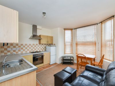 Property Image for 100-102 Musters Road, West Bridgford, Nottingham, Nottinghamshire, NG2 7PS
