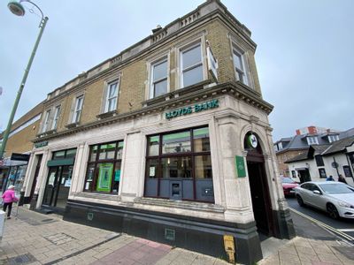 Property Image for 77-81 Shirley High Street, Southampton, Hampshire, SO15 3TX