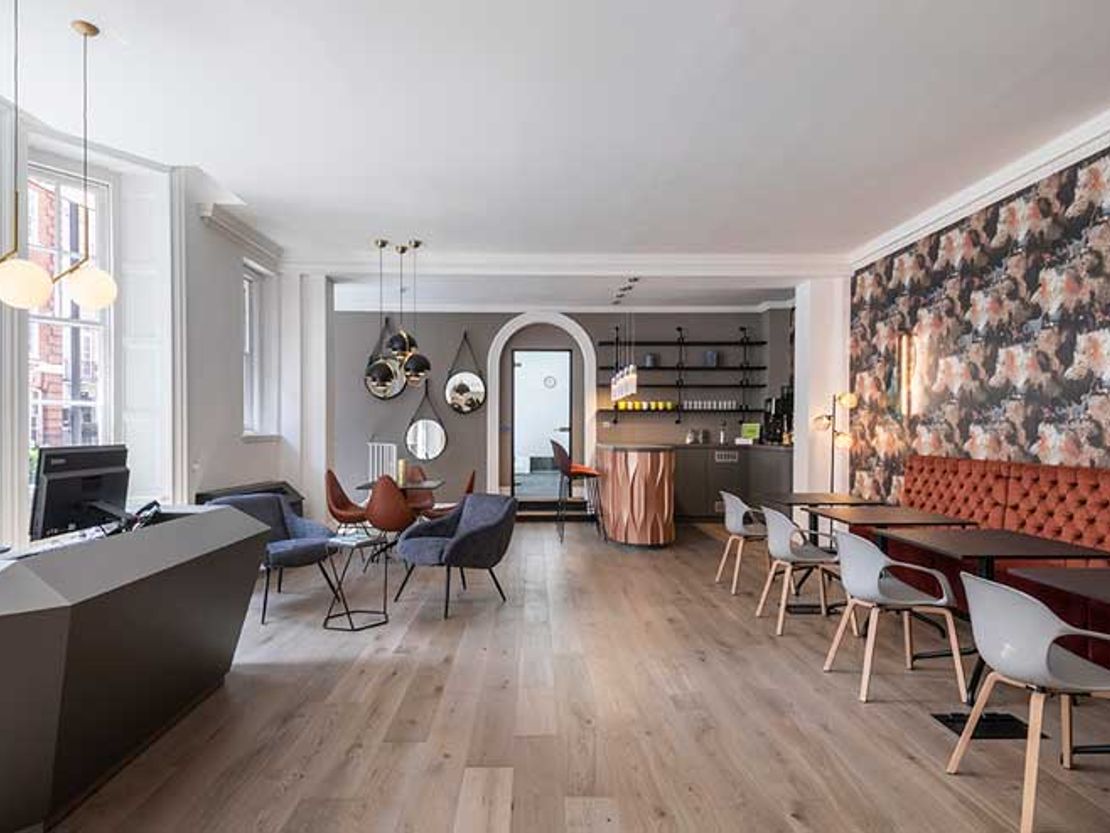 25 Green Street, London, Greater London, W1K 7AX