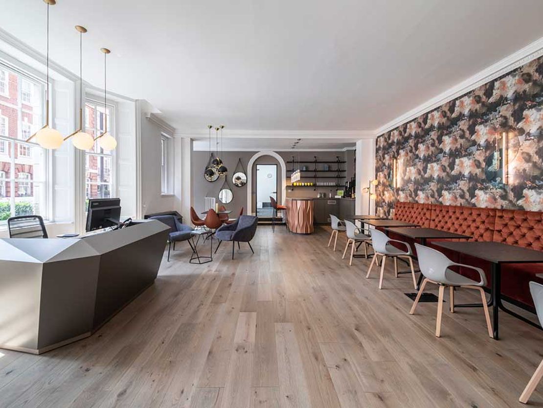 25 Green Street, London, Greater London, W1K 7AX