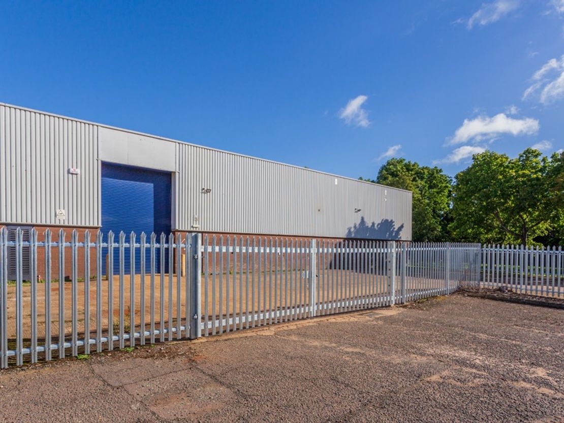 Lakeside Industrial Estate, Broad Ground Road, Redditch, West Midlands, B98 8YP