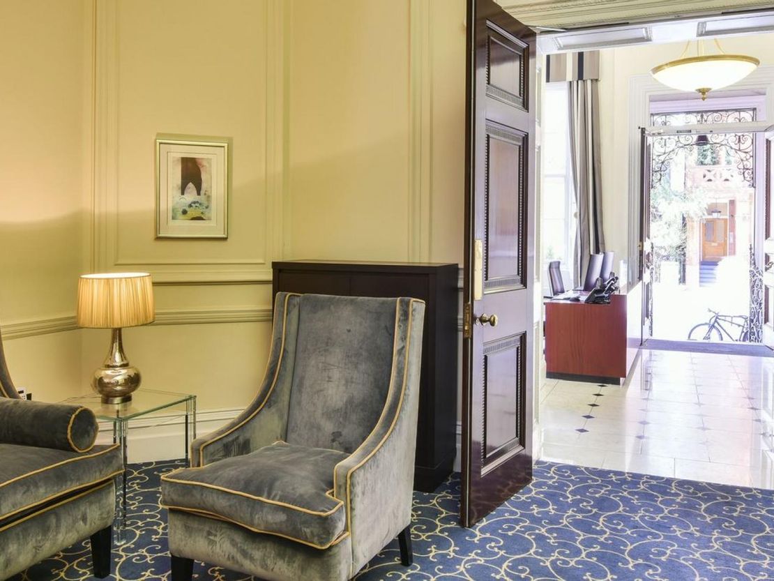 45 Pont Street, London, SW1X 0BD