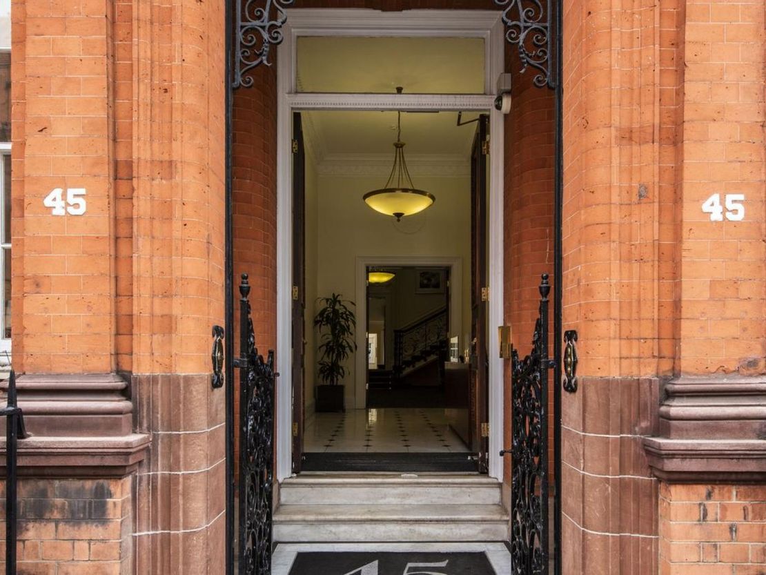 45 Pont Street, London, SW1X 0BD