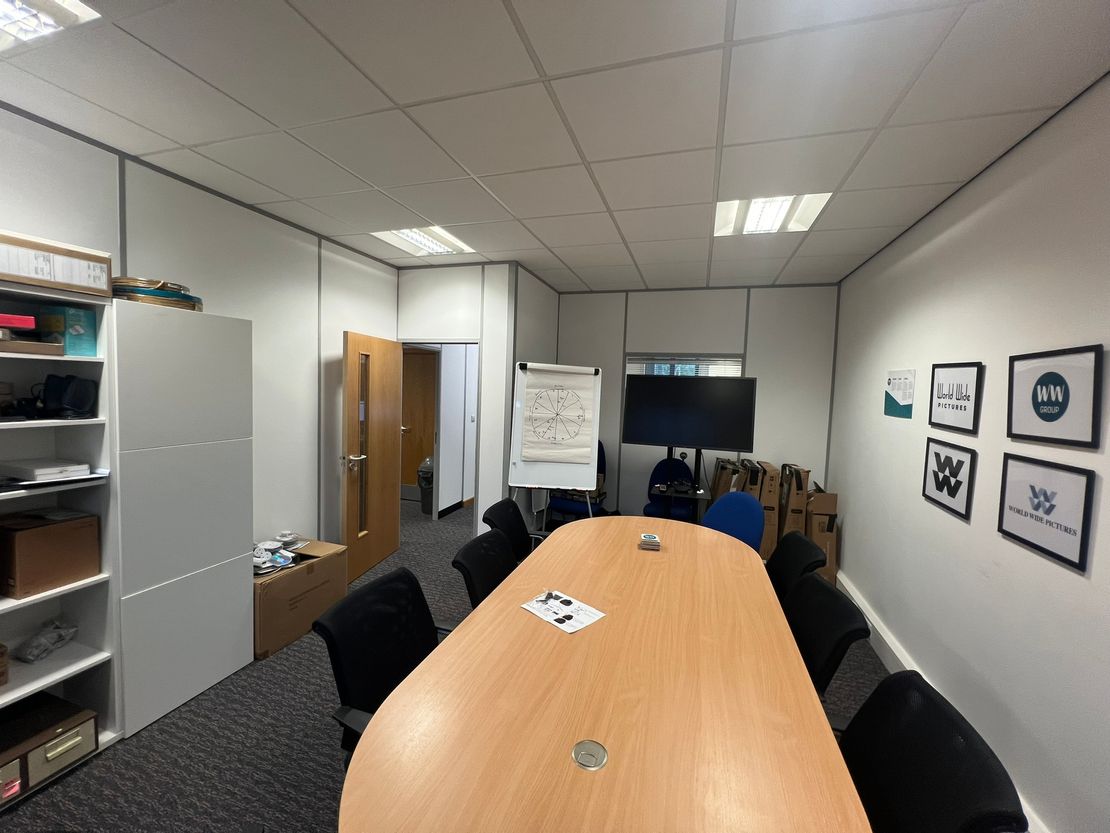 7 Madison Court, George Mann Road, Leeds, West Yorkshire, LS10 1DX