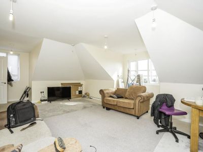 Property Image for 55, Rochester Road, Gravesend, Kent, DA12 2JN