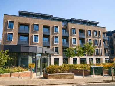 Property Image for The Pavilion, Jubilee Square, Victoria Street, St Albans, Hertfordshire, AL1 3TJ