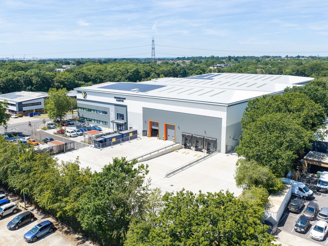 Unit 2 Ferne Park, 5 Barnes Wallis Road, Fareham, Hampshire, PO15 5TT