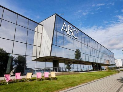 Property Image for 2-Work White Rose Park, Arlington Business Centre, Millshaw Park Lane, Leeds, West Yorkshire, LS11 0NE