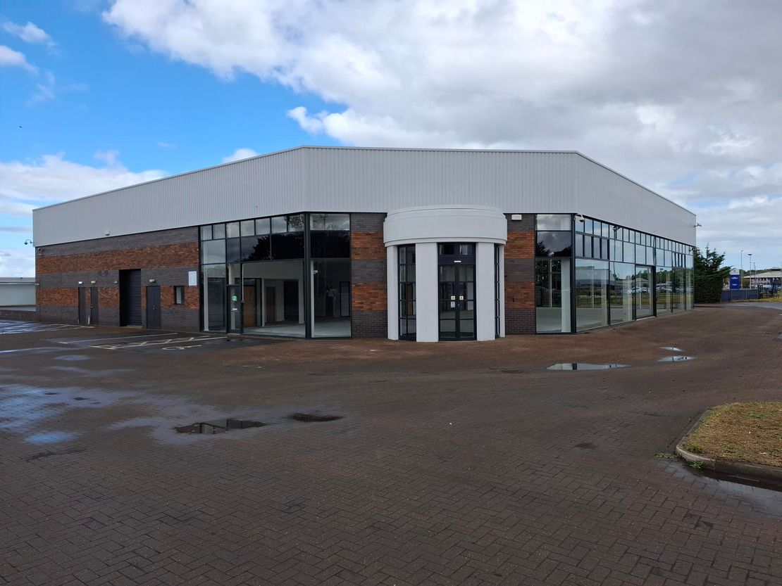 Stratstone Jaguar Showroom, Yarm Road, Stockton On Tees, County Durham, TS18 3RW