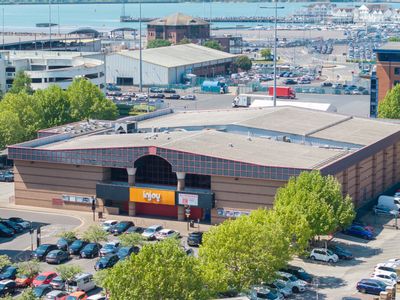 Property Image for 4 Ocean Way, Southampton, Hampshire, SO14 3TJ