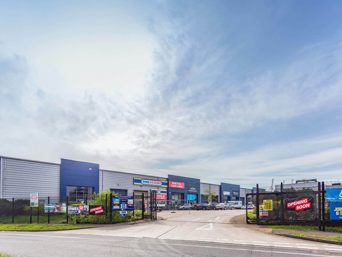 Unit 5 Southampton Trade Park, Third Avenue, Southampton, Hampshire, SO15 0AD