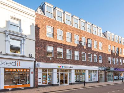 Property Image for 25 - 29 Queen Street, Maidenhead, South East, SL6 1NB